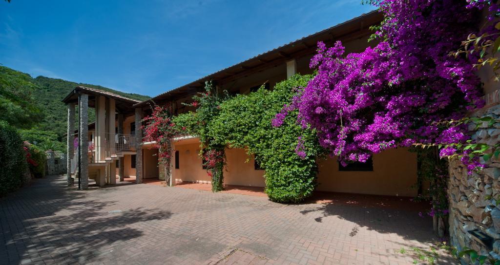 Nisportino Domus Aparthotel 2*