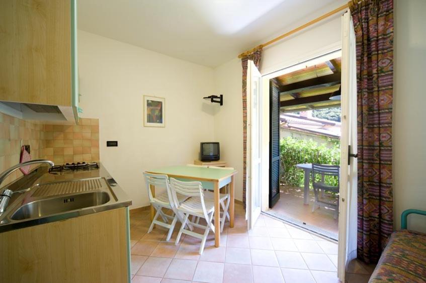 Nisportino Domus Aparthotel 2*