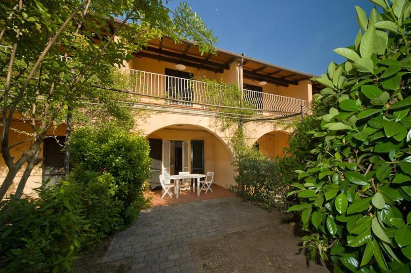 Nisportino Domus Aparthotel Nisporto