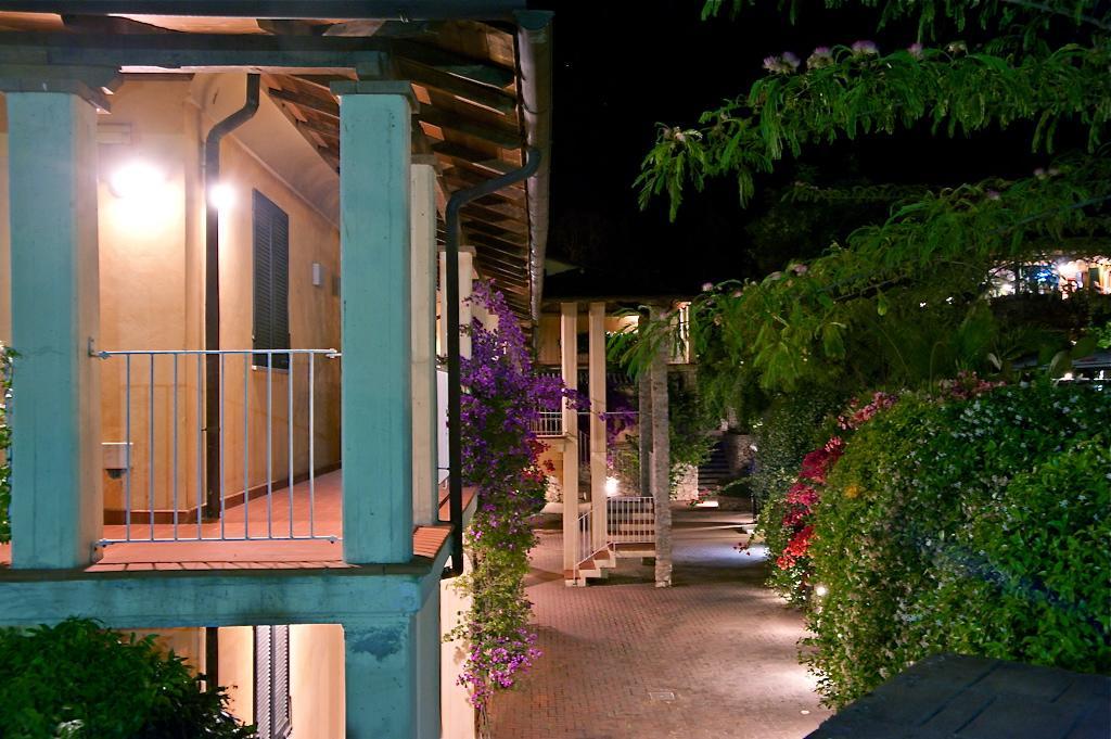 Nisportino Domus Aparthotel 2*