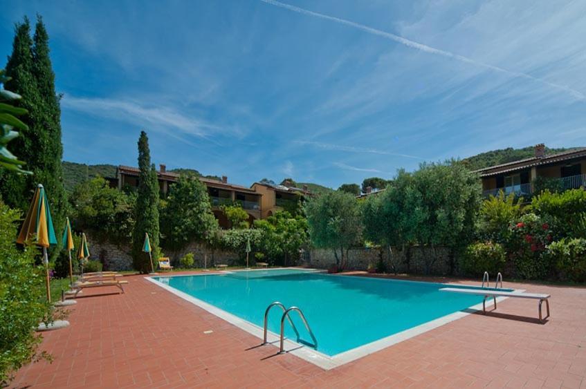 Nisportino Domus Aparthotel 2*